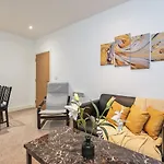 Luxe Apartment Central Bradford